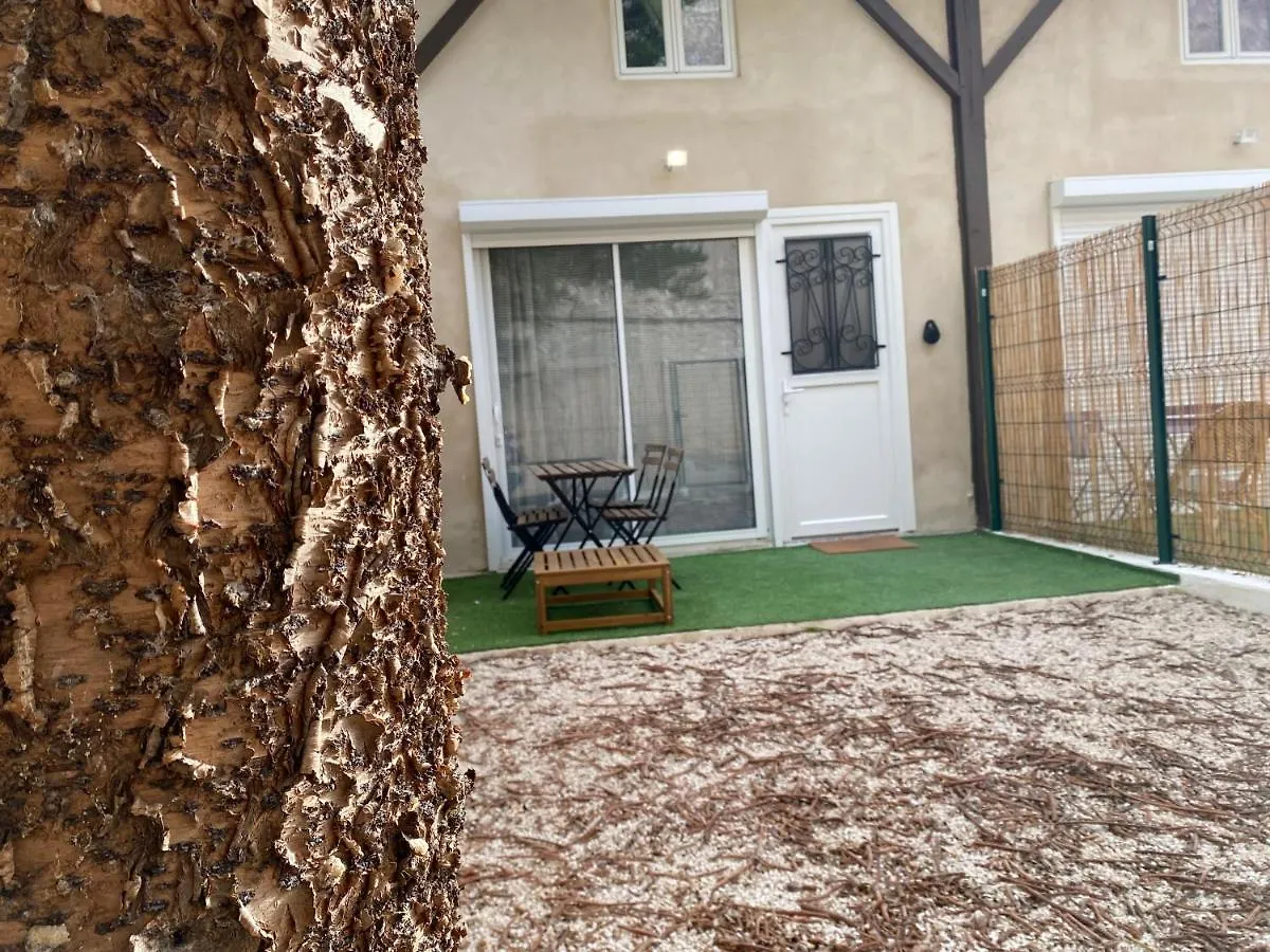 Garden Place Marsilya 0*,  Fransa